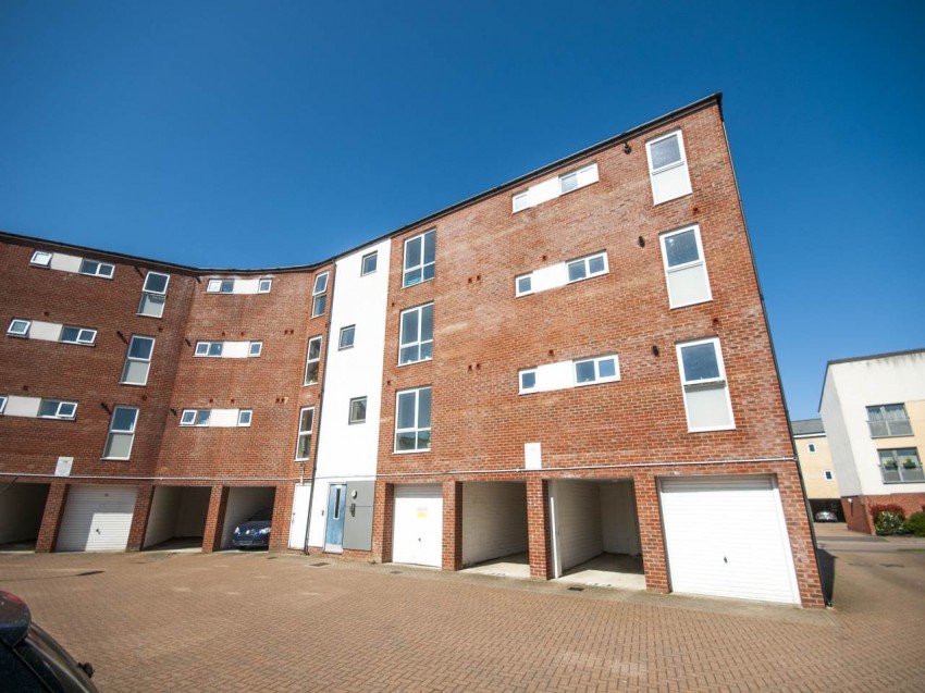 Images for Hatfield, Hertfordshire EAID:strats BID:0004-c910-f904-4fca