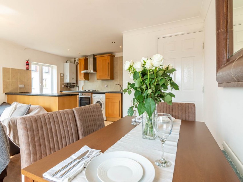 Images for Hatfiled, Hertfordshire EAID:strats BID:0004-c910-f904-4fca