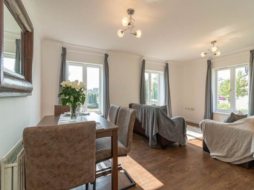 Images for Hatfiled, Hertfordshire EAID:strats BID:0004-c910-f904-4fca