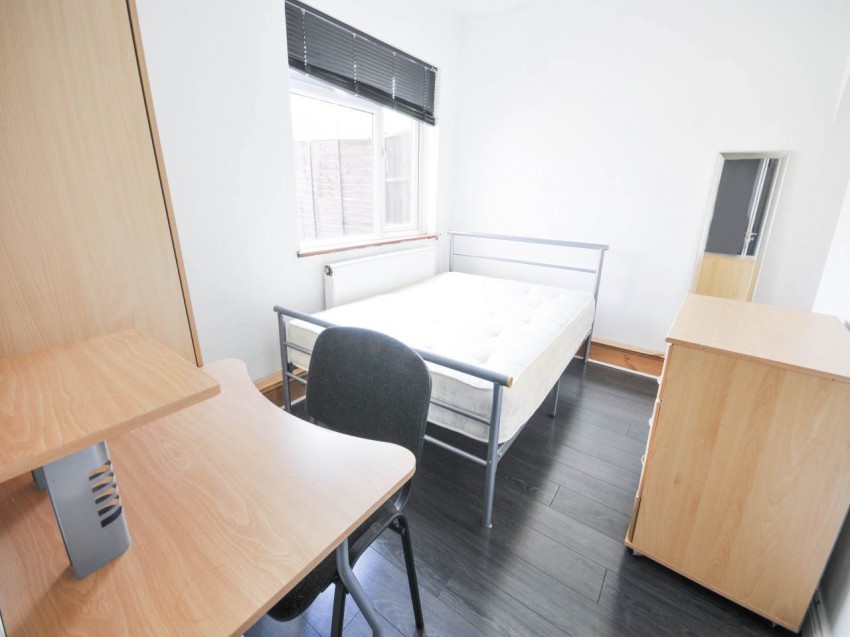 Images for Hatfield, Hertfordshire EAID:strats BID:0004-c910-f904-4fca