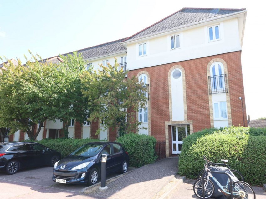 Images for Hatfield, Hertfordshire EAID:strats BID:0004-c910-f904-4fca
