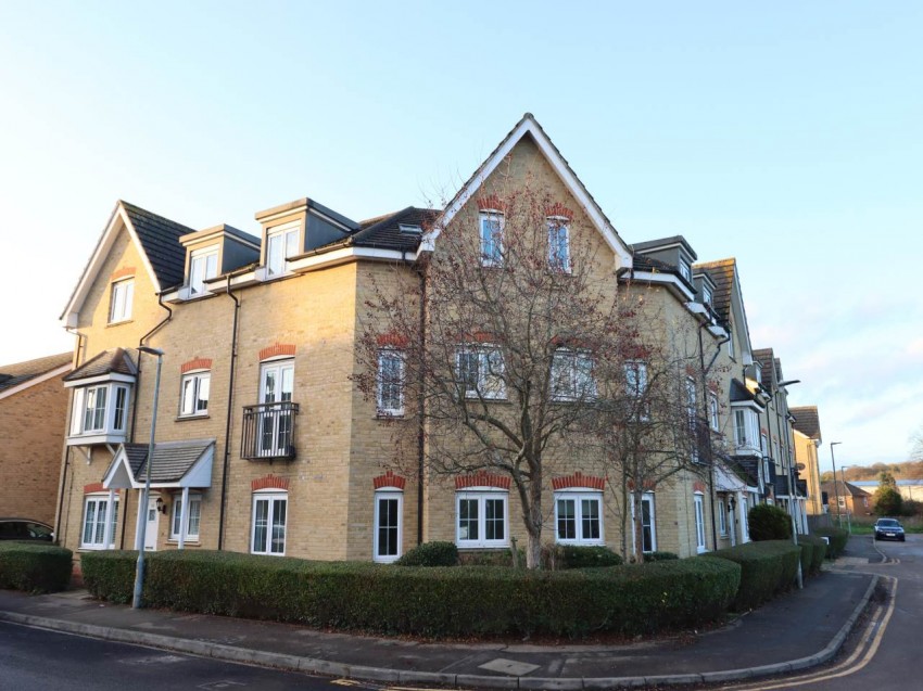 Images for Rowleys Road, Hertford, Hertfordshire EAID:strats BID:0004-c910-f904-4fca