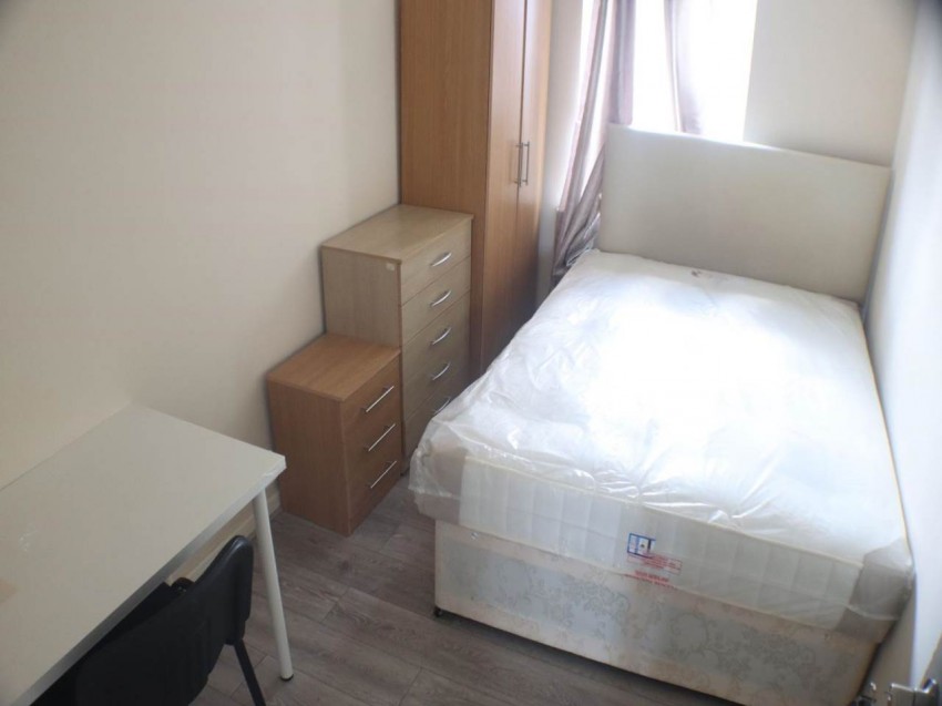 Images for Hatfield, Hertfordshire EAID:strats BID:0004-c910-f904-4fca