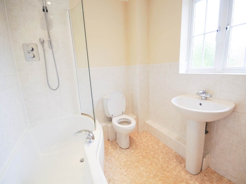 Images for Sailsbury Village, Hatfield, Hertfordshire EAID:strats BID:0004-c910-f904-4fca