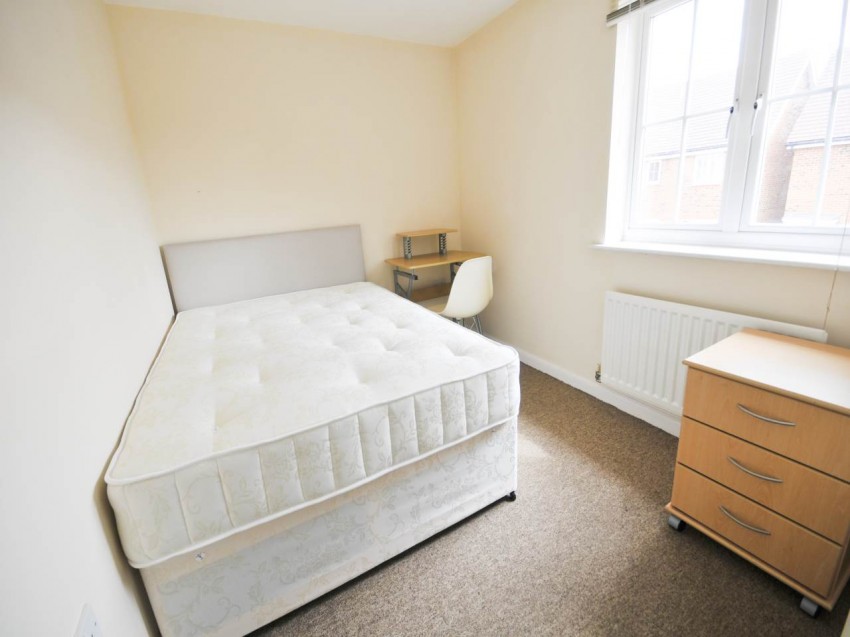 Images for Sailsbury Village, Hatfield, Hertfordshire EAID:strats BID:0004-c910-f904-4fca