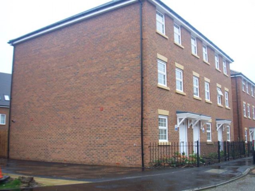 Images for Hatfield, Hertfordshire EAID:strats BID:0004-c910-f904-4fcf