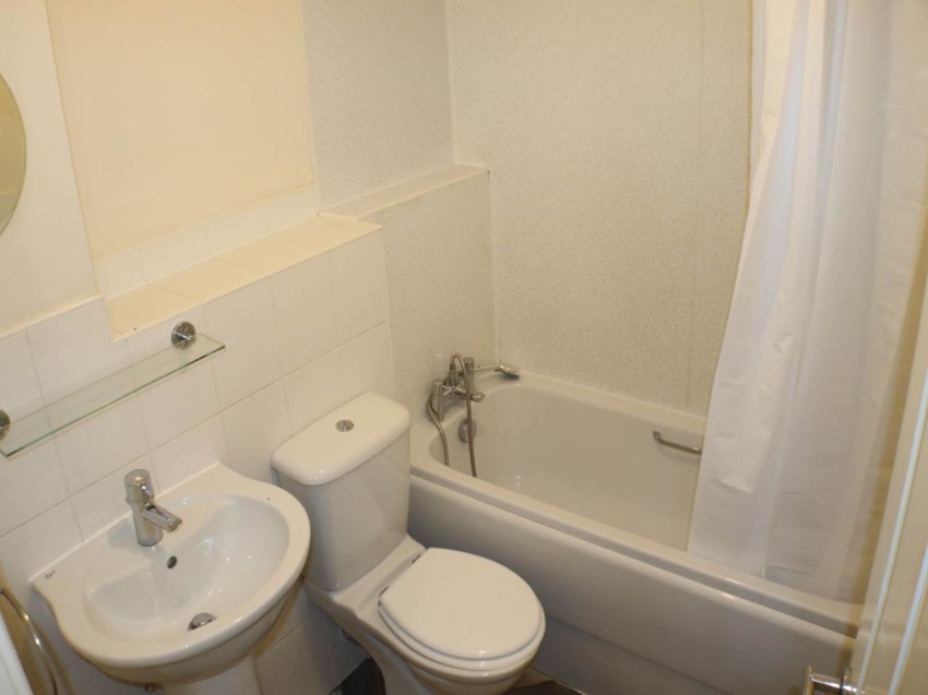 Images for Hatfield, Hertfordshire EAID:strats BID:0004-c910-f904-4fca