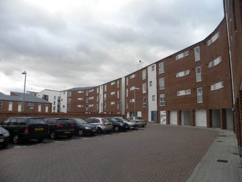 Images for Hatfield, Hertfordshire EAID:strats BID:0004-c910-f904-4fca
