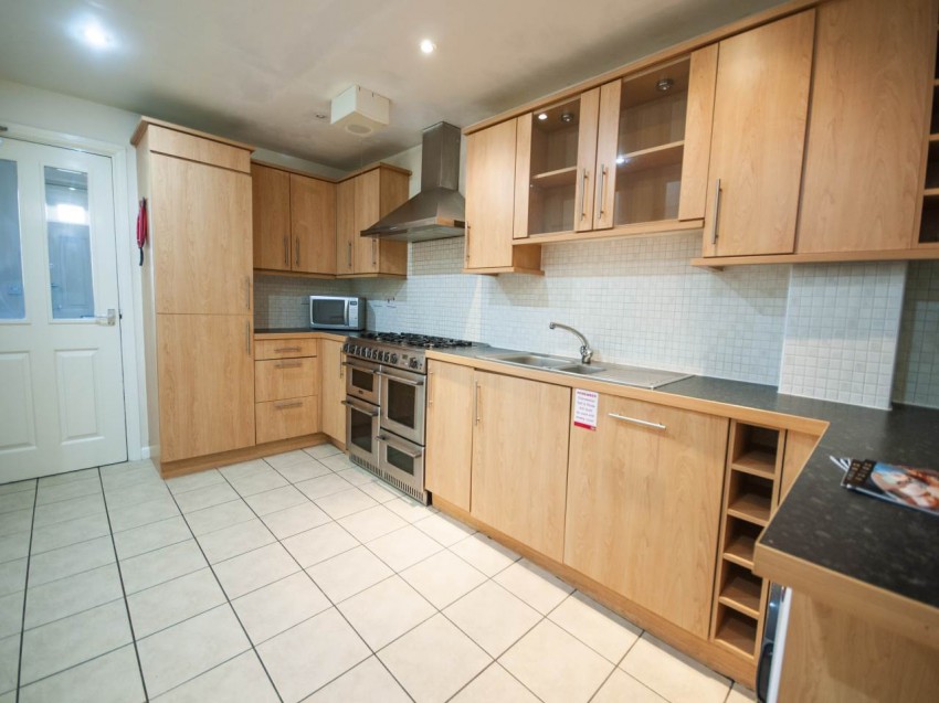 Images for Hatfield, Hertfordshire EAID:strats BID:0004-c910-f904-4fcf