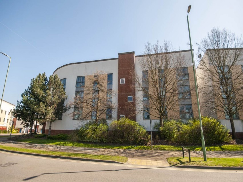 Images for Hatfield, Hertfordshire EAID:strats BID:0004-c910-f904-4fca