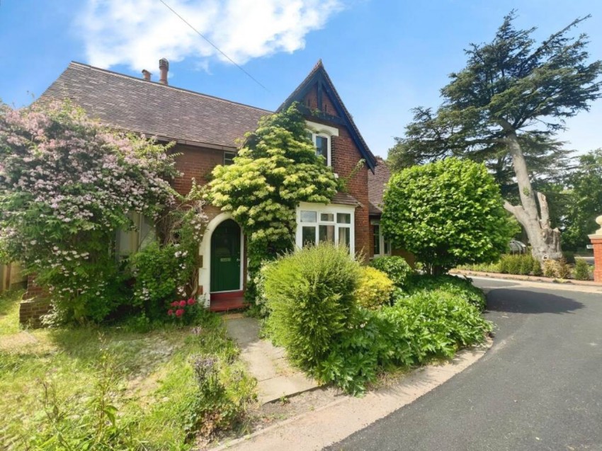 Images for Hitchin, Saint Ippolyts EAID:strats BID:0004-c910-f904-4fca