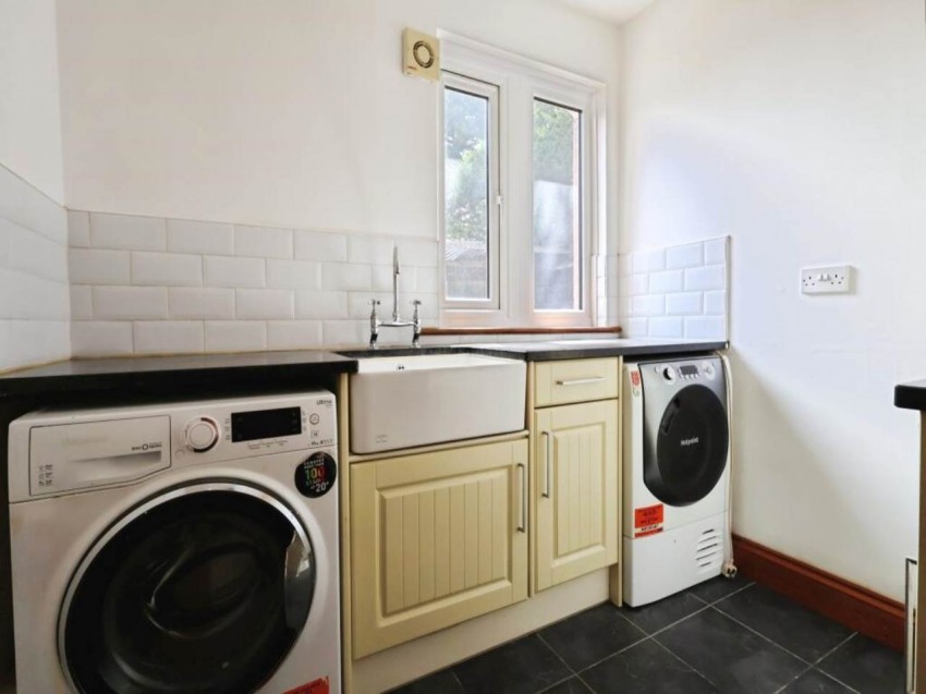 Images for Hitchin, Saint Ippolyts EAID:strats BID:0004-c910-f904-4fca