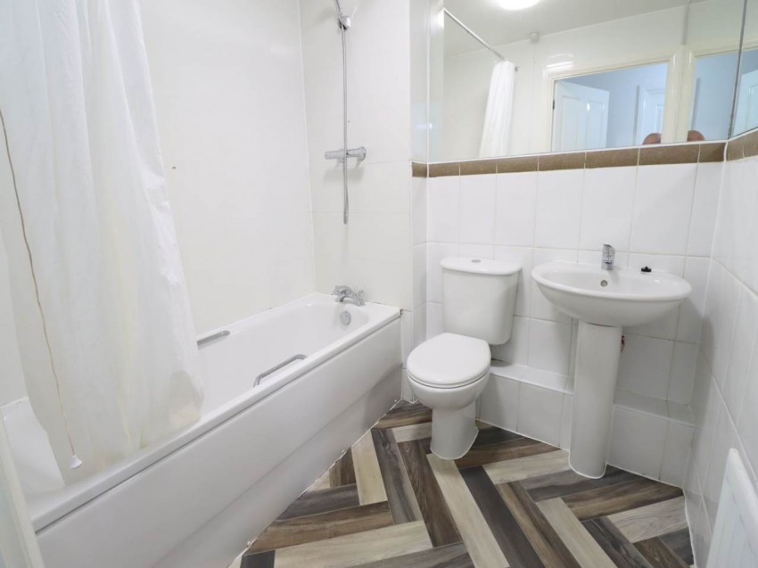 Images for Hatfield, Hertfordshire EAID:strats BID:0004-c910-f904-4fca