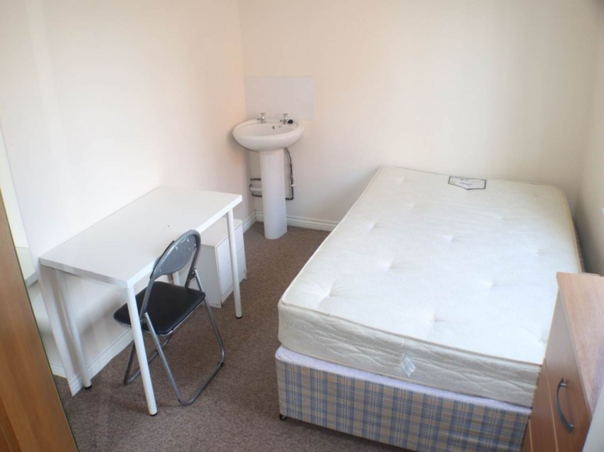 Images for Hatfield, Hertfordshire EAID:strats BID:0004-c910-f904-4fca