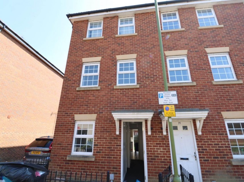 Images for Hatfield, Hertfordshire EAID:strats BID:0004-c910-f904-4fca
