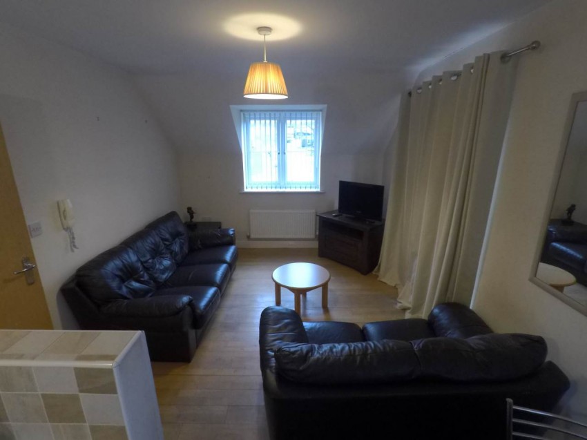 Images for Aldykes, Hatfield EAID:strats BID:0004-c910-f904-4fca