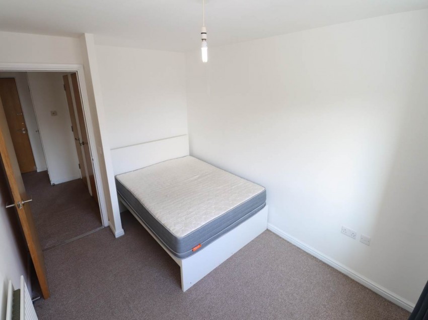Images for Hatfield EAID:strats BID:0004-c910-f904-4fca