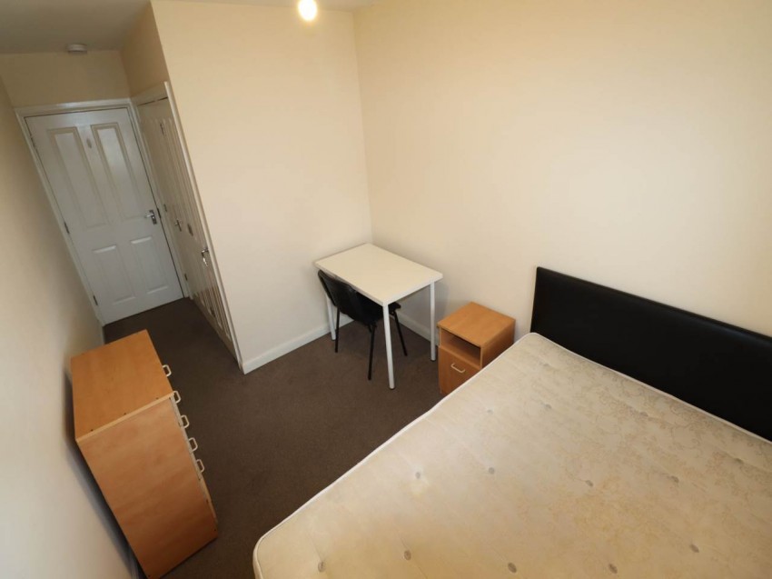 Images for Hatfield, Hertfordshire EAID:strats BID:0004-c910-f904-4fcf