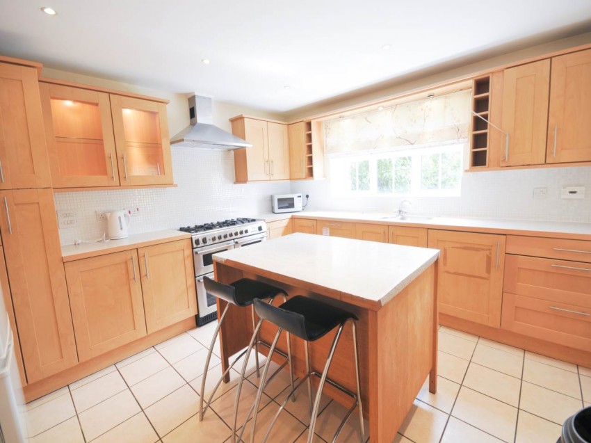 Images for Hatfield, Hertfordshire EAID:strats BID:0004-c910-f904-4fca