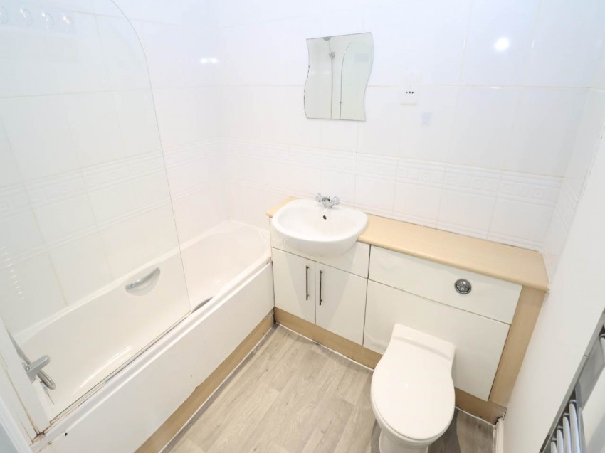Images for Hatfield EAID:strats BID:0004-c910-f904-4fca