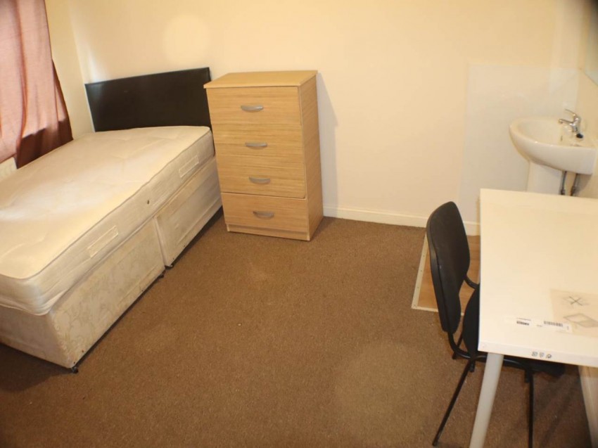 Images for Hatfield, Hertfordshire EAID:strats BID:0004-c910-f904-4fca