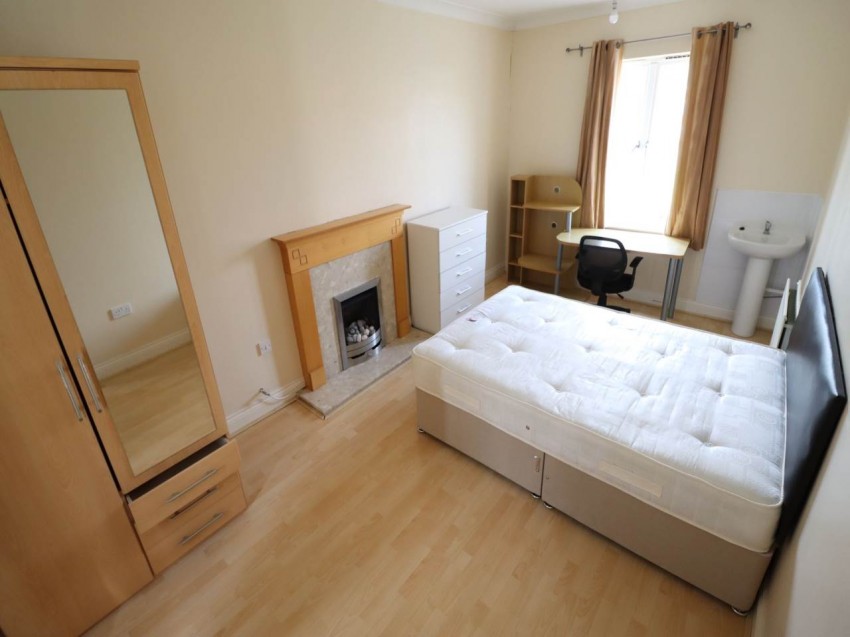 Images for Hatfield, Hertfordshire EAID:strats BID:0004-c910-f904-4fcf