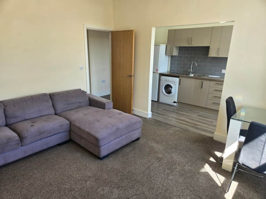 Images for Hatfield, Hertfiordshire EAID:strats BID:0004-c910-f904-4fcf