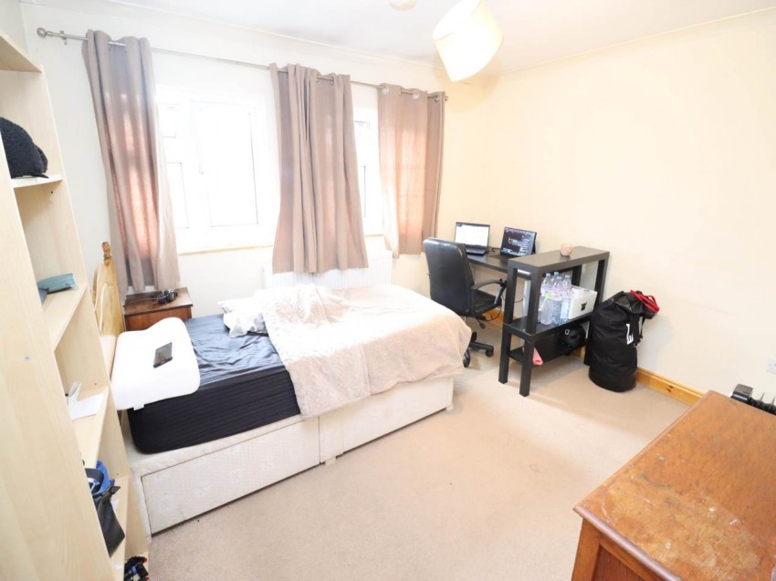 Images for Hatfield EAID:strats BID:0004-c910-f904-4fca
