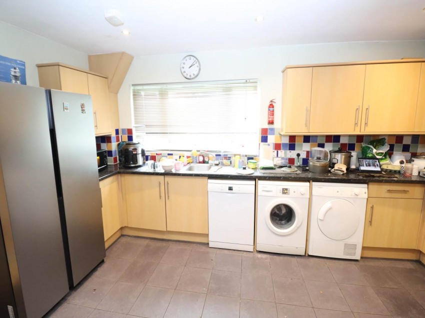 Images for Hatfield EAID:strats BID:0004-c910-f904-4fca