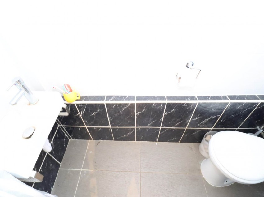 Images for Hatfield EAID:strats BID:0004-c910-f904-4fca