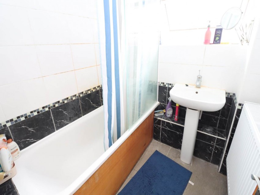 Images for Hatfield EAID:strats BID:0004-c910-f904-4fca