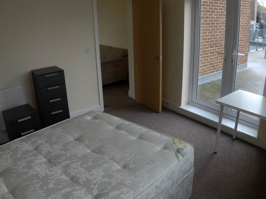 Images for Hatfield, Hertfordshire EAID:strats BID:0004-c910-f904-4fcf