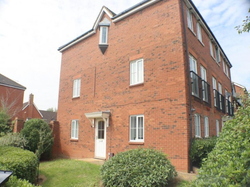 Images for Cunningham Avenue, Hatfield, Hertfordshire EAID:strats BID:0004-c910-f904-4fcf