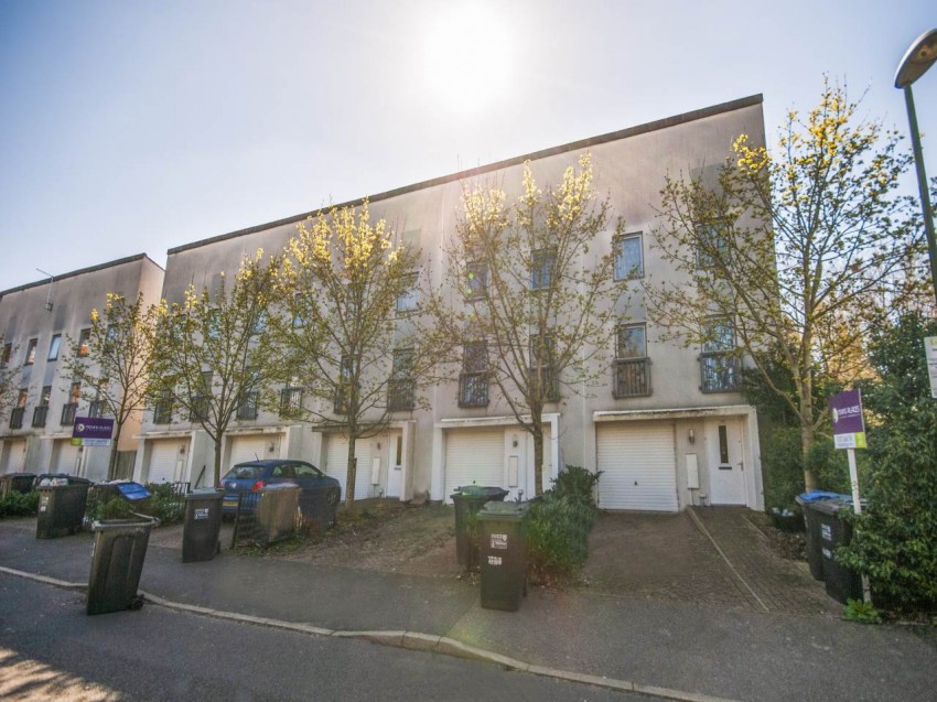 Images for Hatfield, Hertfordshire EAID:strats BID:0004-c910-f904-4fca
