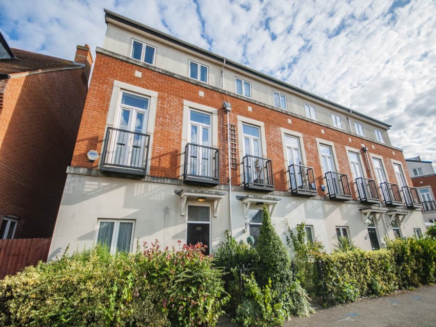 Images for Hatfield, Hertfordshire EAID:strats BID:0004-c910-f904-4fca