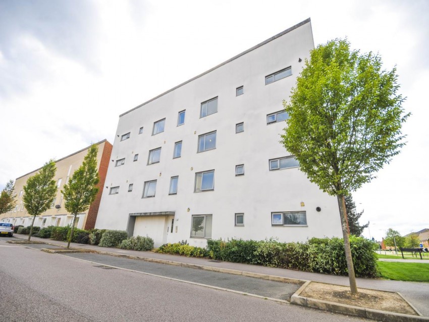 Images for Hatfield, Hertfordshire EAID:strats BID:0004-c910-f904-4fca