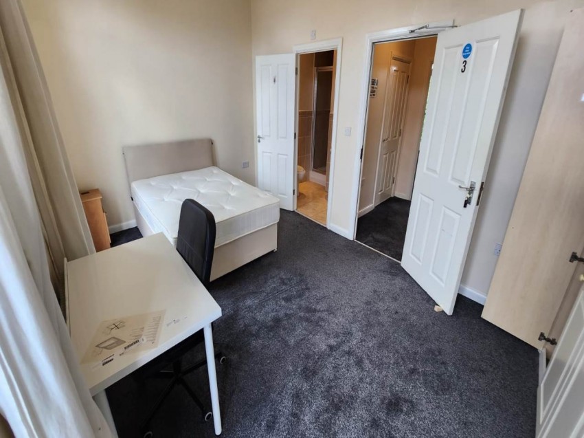 Images for Hatfield, Hertfordshire EAID:strats BID:0004-c910-f904-4fca