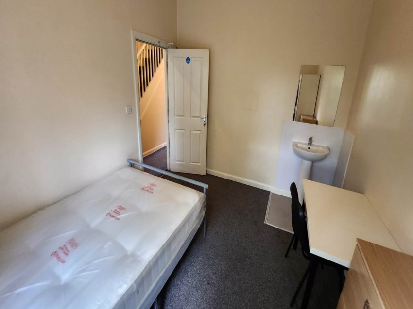 Images for Hatfield, Hertfordshire EAID:strats BID:0004-c910-f904-4fca