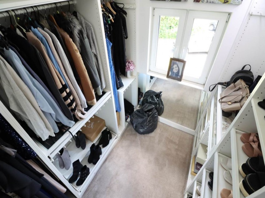 Images for Enfield EAID:strats BID:0004-c910-f904-4fca