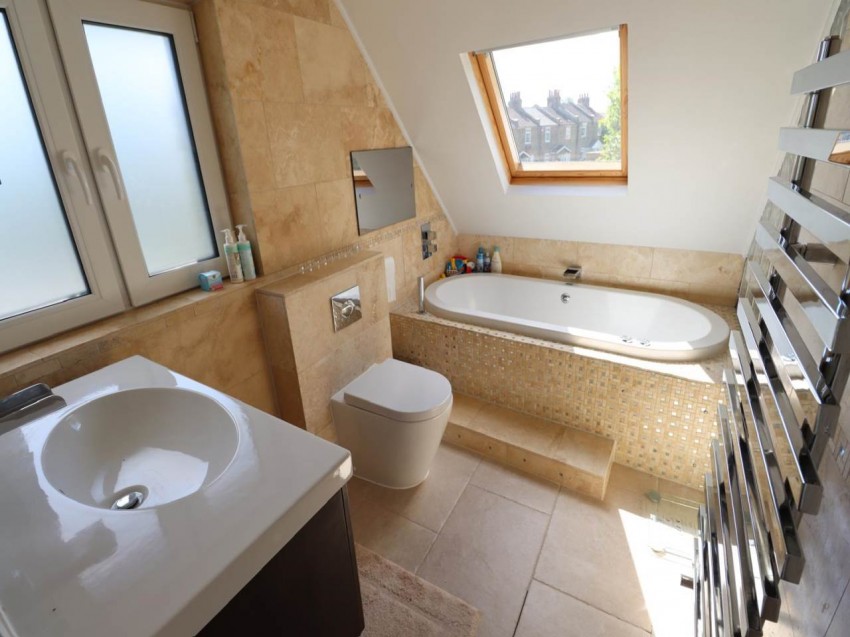 Images for Enfield EAID:strats BID:0004-c910-f904-4fca