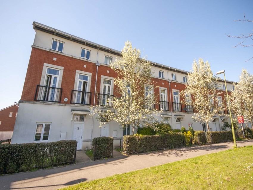 Images for Hatfield, Hertfordshire EAID:strats BID:0004-c910-f904-4fca