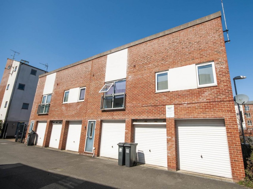 Images for Hatfield, Hertfordshire EAID:strats BID:0004-c910-f904-4fca
